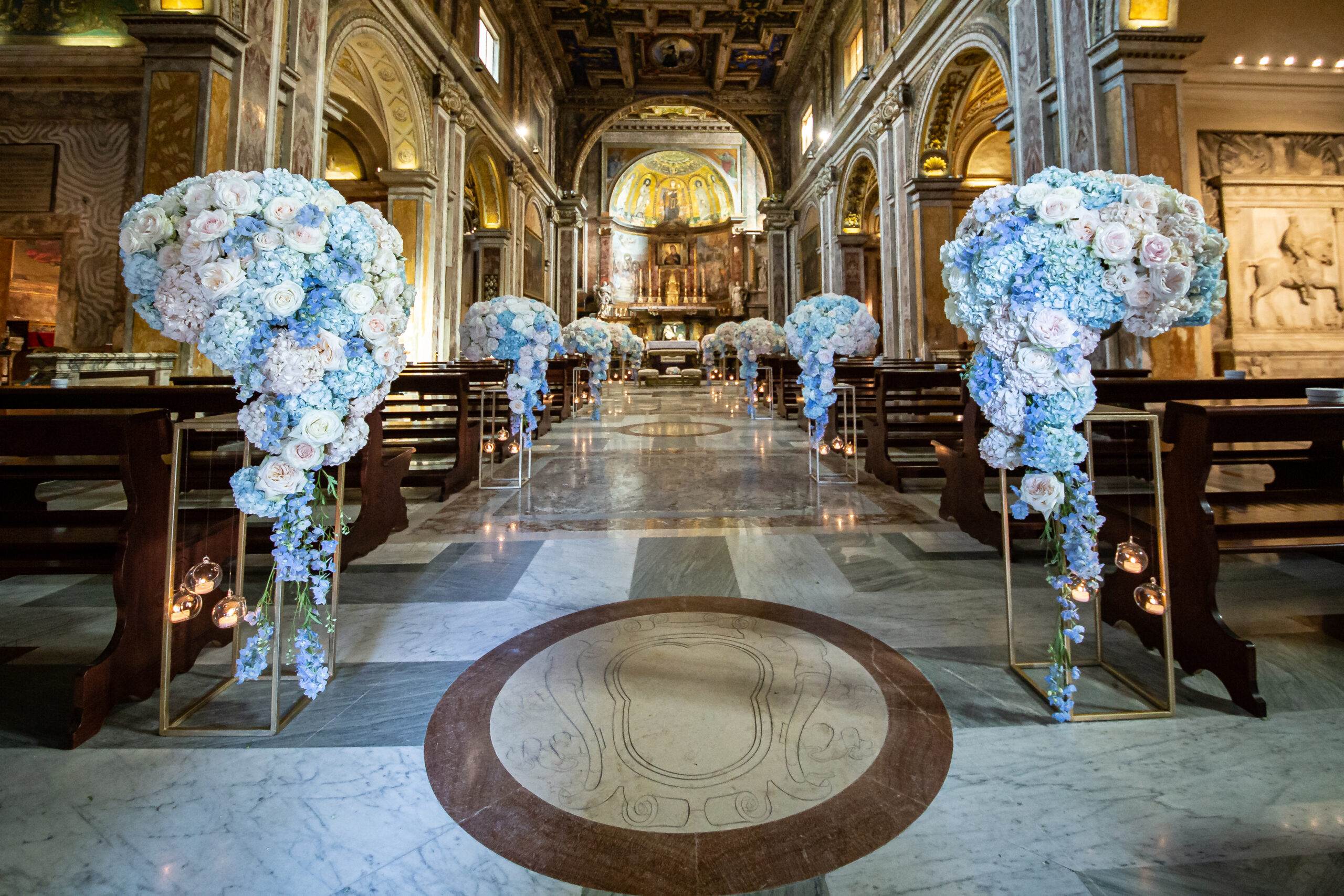 Allestimenti e fiori per il matrimonio in chiesa a Roma. Le regole e  qualche consiglio. — Wedding Planner Roma